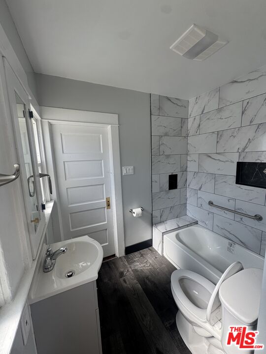 146 W 58 ST