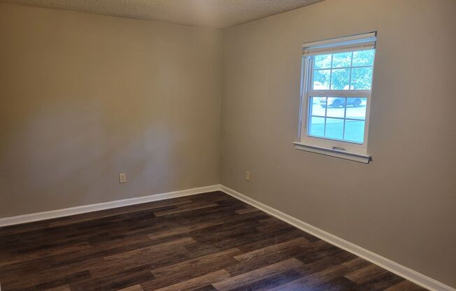 Luxurious 2 bed/2-bath apartment minutes from Whiteoak Shopping
