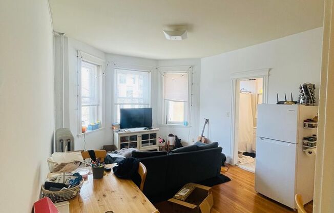 Studio, 1 bath, 335 sqft, $2,450, Unit 47