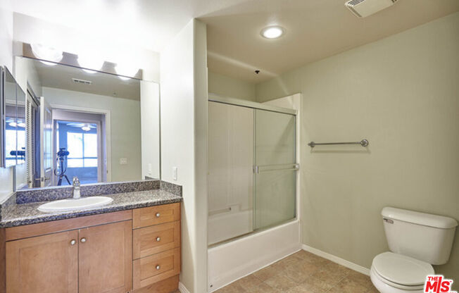 1 bed, 1 bath, 874 sqft, $2,600, Unit 333