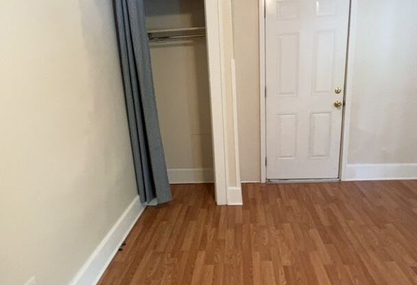 2 beds, 1 bath, $1,000