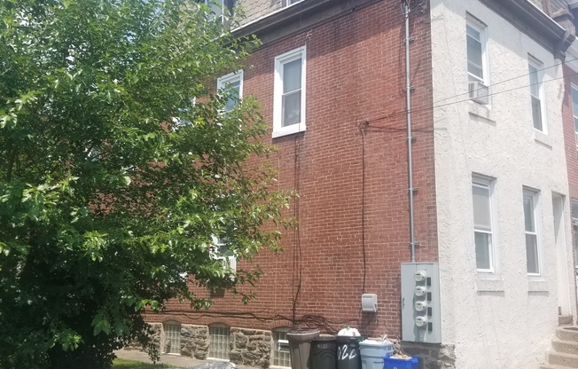 8022 Pine Rd.