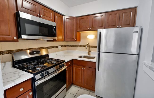1 bed, 1 bath, 492 sqft, $1,775, Unit 230