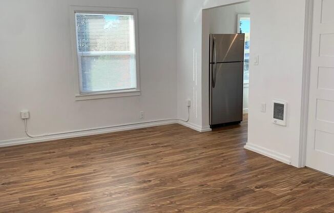 1 bed, 1 bath, 450 sqft, $1,200, Unit 12