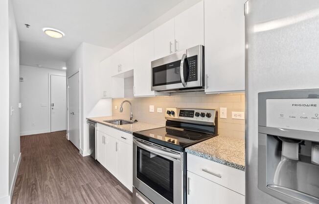 Studio, 1 bath, 498 sqft, $1,550, Unit 203