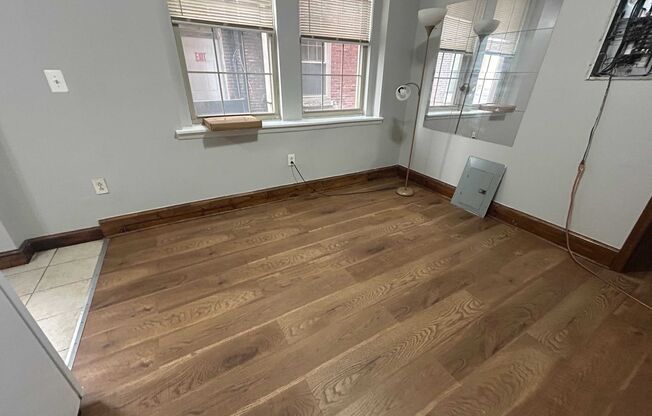 1 bed, 1 bath, 650 sqft, $900, Unit B203