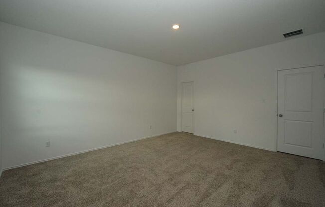 Excellent  3 bedroom single story home in Bastrop Grove