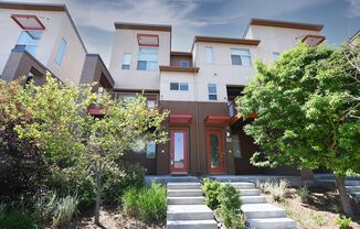 Central Park (formerly Stapleton) Home for Rent!  Walk to Sprouts and Light Rail!
