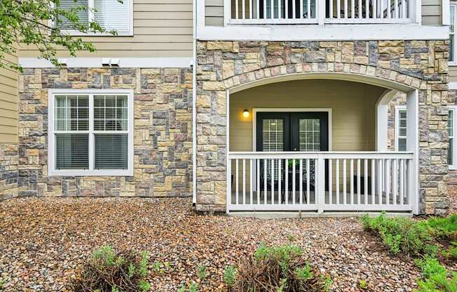 Exterior views at Stone Cliff Apartments