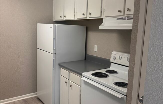 1 bed, 1 bath, 660 sqft, $819, Unit 0905