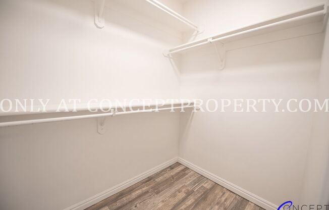 1 bed, 1 bath, 711 sqft, $1,099, Unit D-11