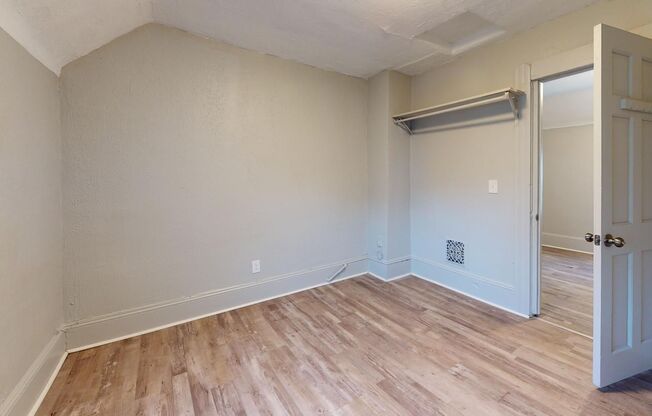 1 bed, 1 bath, 525 sqft, $700, Unit Unit 4