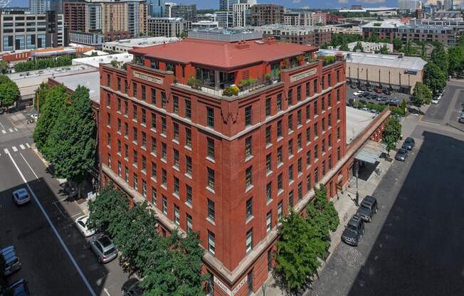 Portland, OR Crane Flats and Lofts Exterior