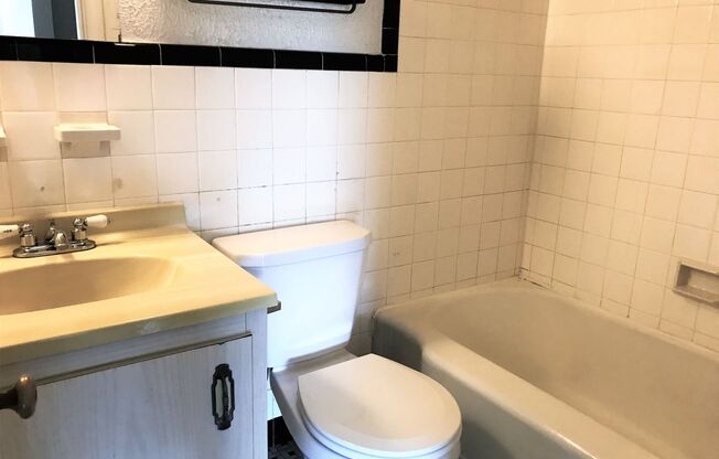 Studio, 1 bath, $1,025, Unit G