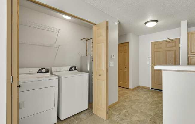 Shadow Hills Apartments in Plymouth, MN Washer and Dryer In-unit