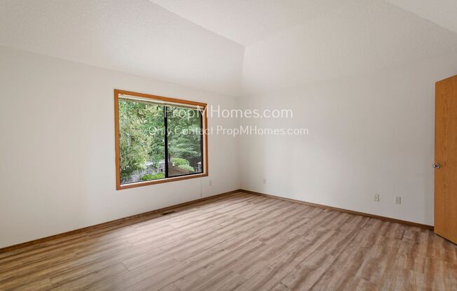 Charming, Recently Remodeled 4-Bedroom Home in Beaverton - A Blend of Luxury and Comfort!
