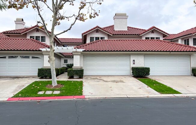 Rancho Santa Margarita Townhouse - 2 Bed / 2 ½ Bath