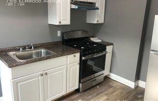 1 bed, 1 bath, $1,300, Unit Unit 10