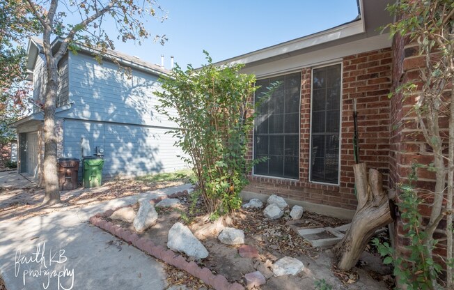 Charming 3-Bedroom, 2-Bath Single-Story Home in Round Rock