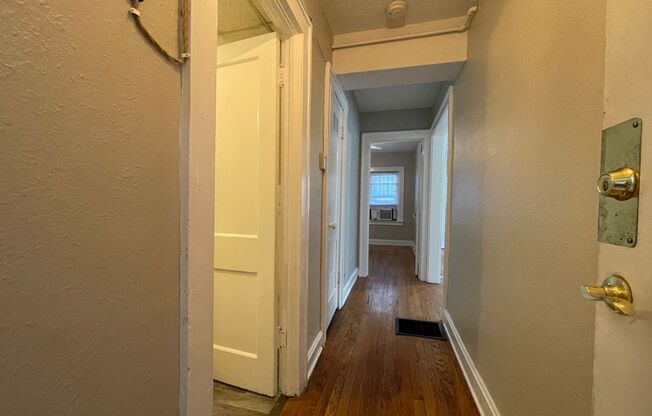1 bed, 1 bath, 600 sqft, $1,050, Unit 1303-2