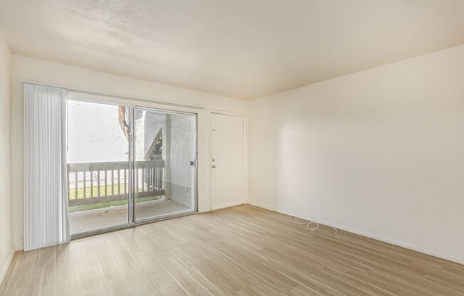 2 beds, 2 baths, 950 sqft, $1,350, Unit 102