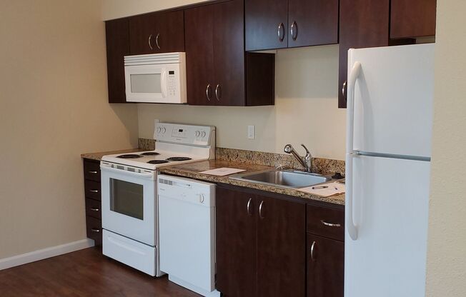 1 bed, 1 bath, 546 sqft, $1,405, Unit 3-218