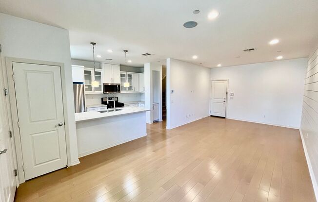 Updated 3BD 2.5BA Townhouse in Imperial Beach!