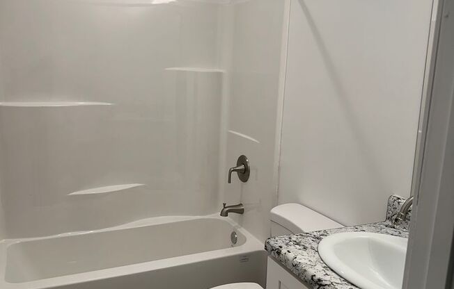 3 beds, 2 baths, 1,200 sqft, $2,295