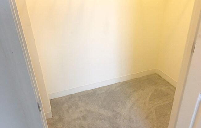 2 beds, 2 baths, 1,061 sqft, $2,750, Unit 707