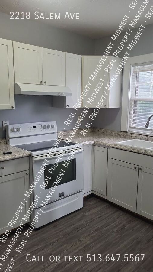 2218 SALEM AVE