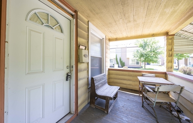 2257 E 80 ST