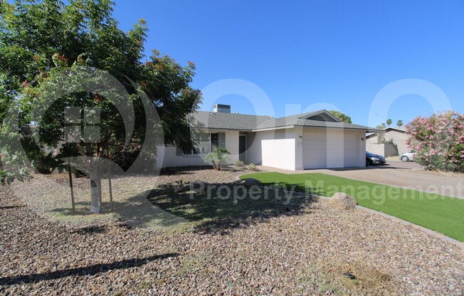 1338 E REDFIELD RD