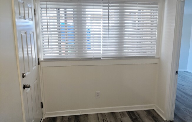 4041 Van Buren PL.