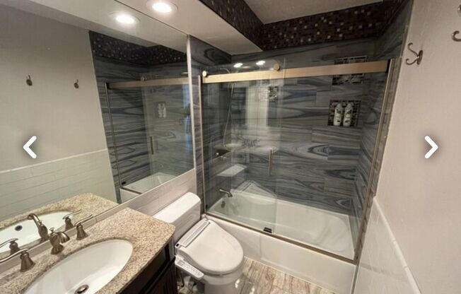 Upgraded & Renovated 1-Bedroom in Prime Waikiki Location