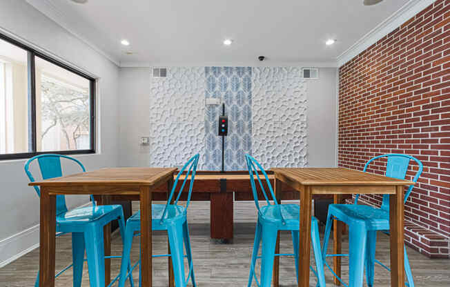 clubhouse lounge area with table seating