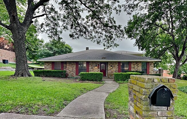 205 WOODPARK LN