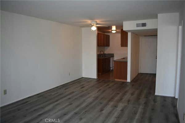 2 beds, 1 bath, 800 sqft, $2,300, Unit UNIT 210A