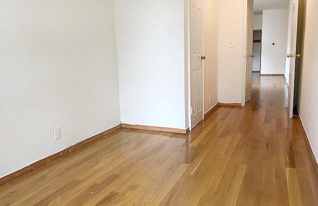 1 bed, 1 bath, $3,000, Unit 3-C