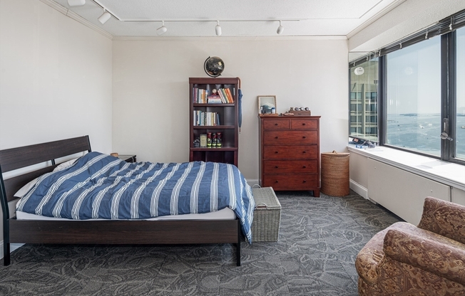 1 bed, 1 bath, 863 sqft, $4,000, Unit 40E