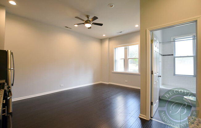 2 beds, 1 bath, 700 sqft, $2,200, Unit 103