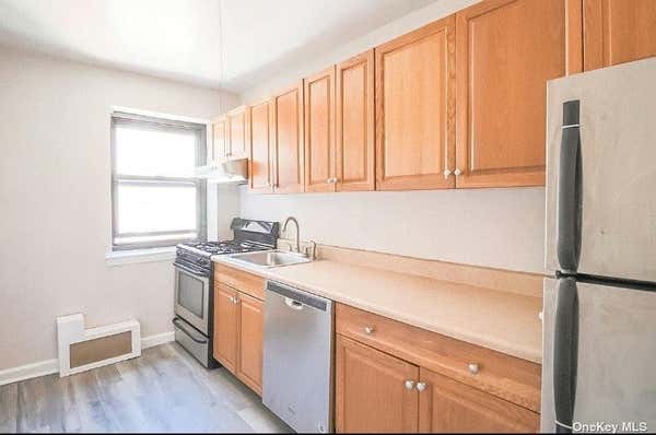 1 bed, 1 bath, 800 sqft, $2,200