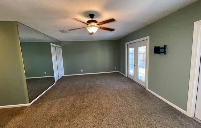 Unfurnished 2 BR | 1.5 BA Home in S. Lagoon Area - Fenced Yard!