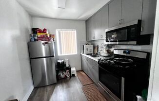 1225 NORMANDIE AVE
