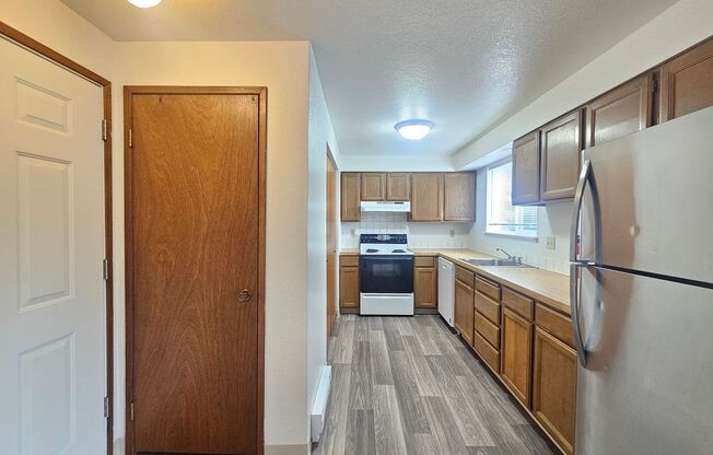 2 beds, 1 bath, $1,095, Unit 2237