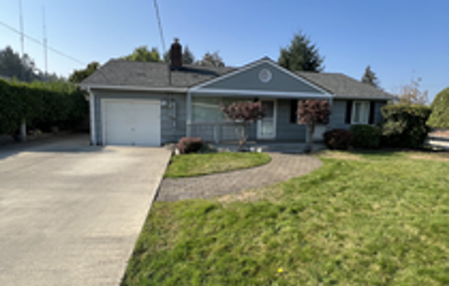 3 beds, 2 baths, $2,600