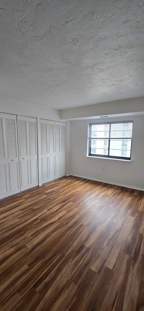 2 beds, 1.5 baths, 1,145 sqft, $1,300, Unit 55-8B10