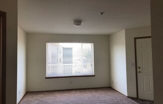 2 beds, 2 baths, 945 sqft, $1,675, Unit 32-303