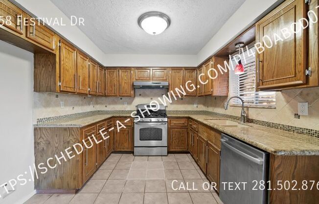 958 FESTIVAL DR