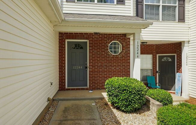 2 Bedroom Townhome in Pineville!