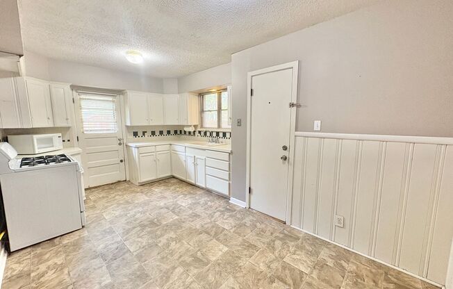 1408 Bluebonnet